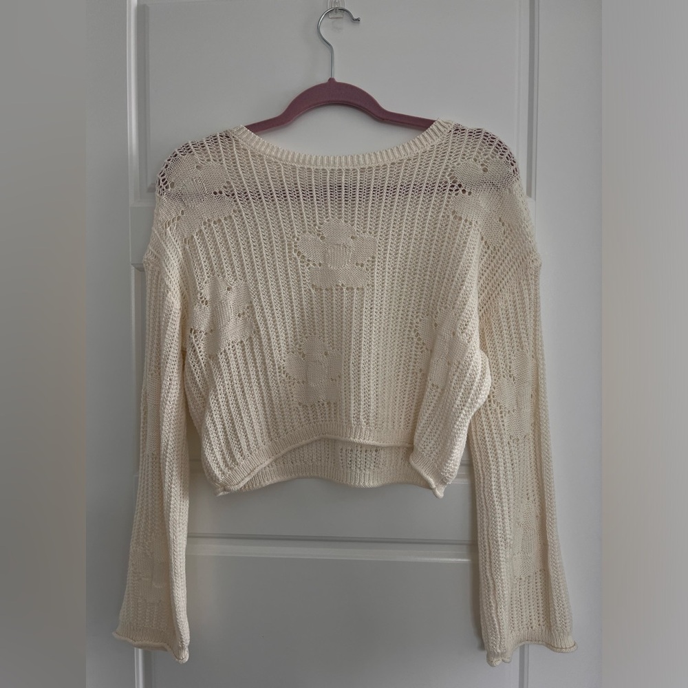 SINCERELY JULES - Crochet Flower Long Sleeve
